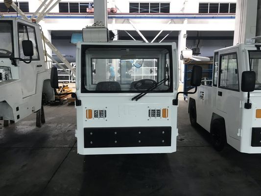 ประเทศจีน Stable Baggage Towing Tractor, อุปกรณ์ลากจูงเครื่องบินการบำรุงรักษาง่าย ผู้ผลิต